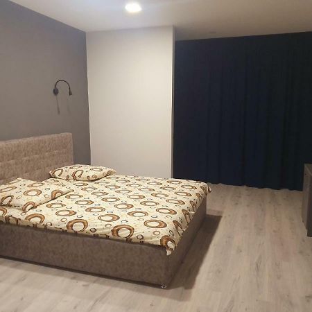 Apartments Yes Uzjhorod Eksteriør billede